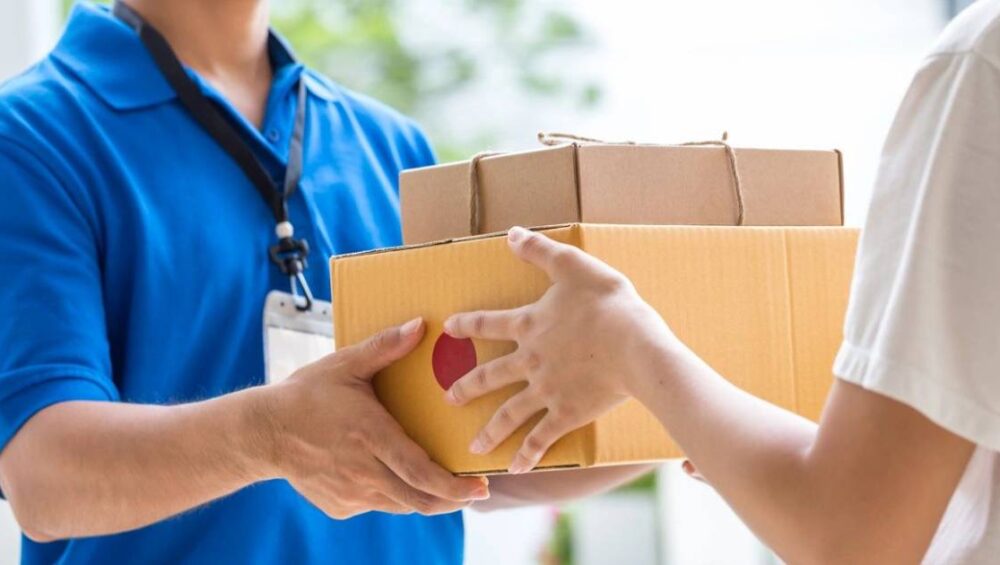 courier services in Varanasi