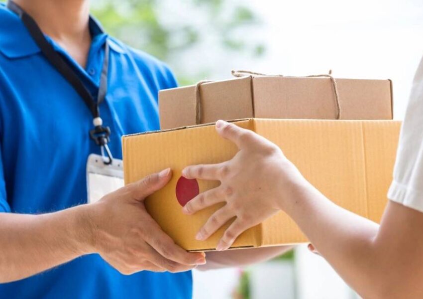 courier services in Varanasi