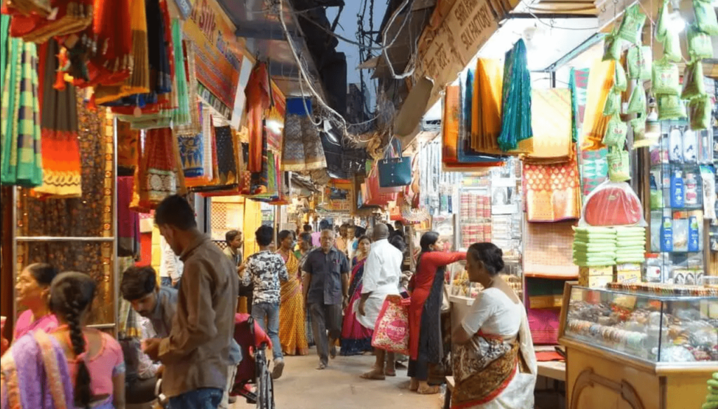 Famous Markets in Varanasi For Shopping Lovers