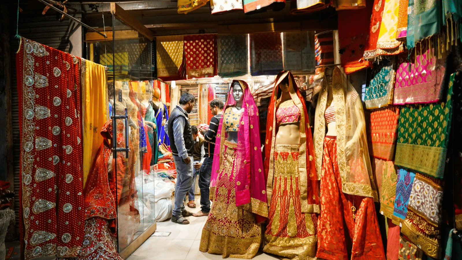 Rajan Silk Market - Markets in Varanasi For Shopping