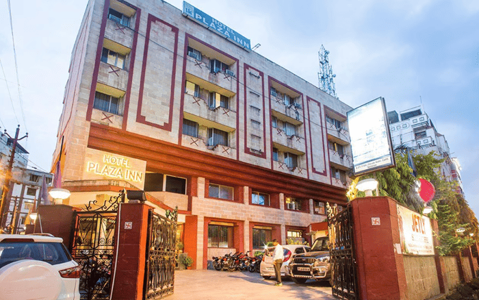 Hotel Plaza Inn, Varanasi